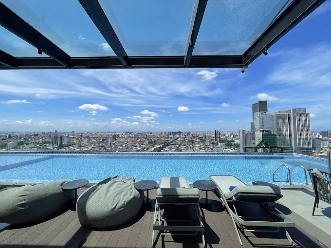 Aurora Sky Lounge photo 4