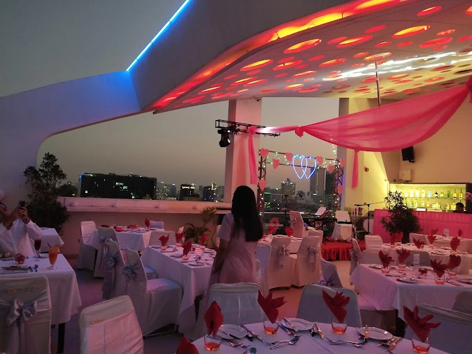 Cloud 9 Skybar photo 3