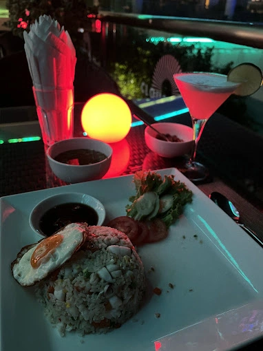 Cloud 9 Skybar photo 6