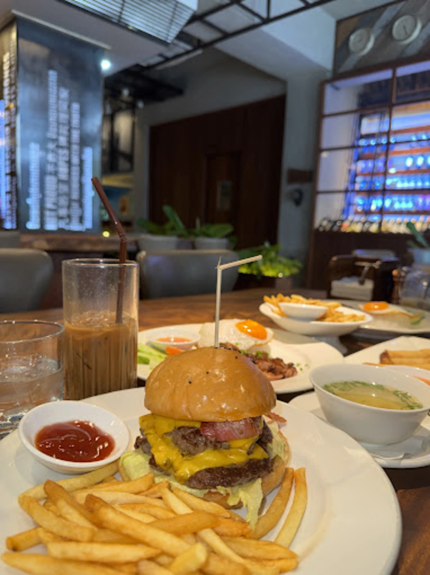 Digby's Phnom Penh photo 2