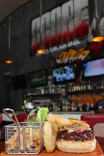 SCORE Sports Bar & Grill Phnom Penh photo 5