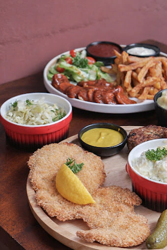 The Black Sheep - German Comfort Food & Beers photo 3