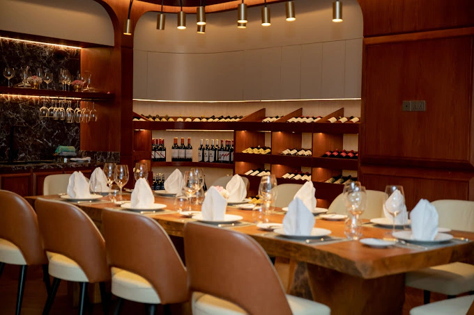 Topaz Restaurant - TheCommune